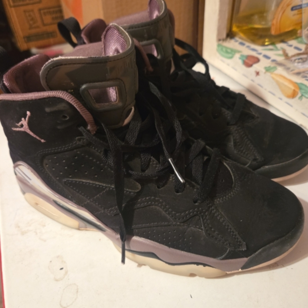 Black and Purple Jordan Hightops Size 8
